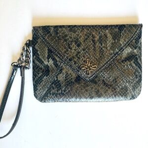 Simply Vera Vera Wang Black Faux Snakeskin Wristlet NWOT